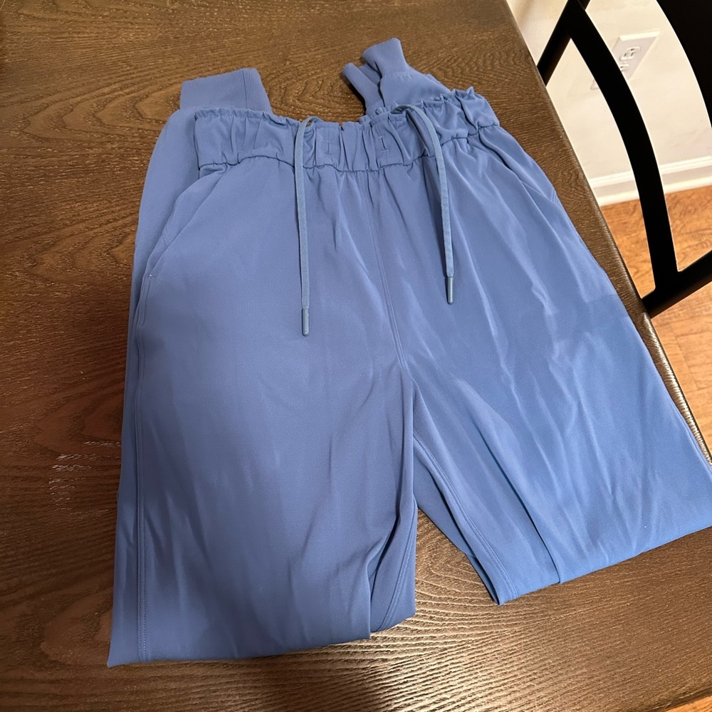 Lululemon Stretch Jogger - Picture 4 of 4